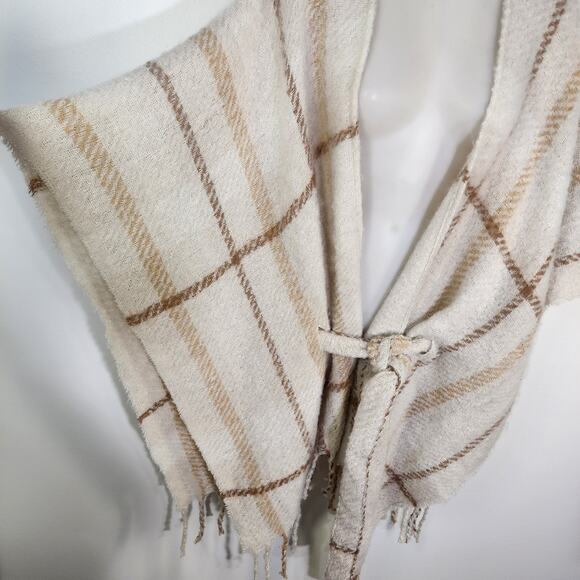 Liz Claiborne Belted Poncho Wrap Womens One Size OS Fringe Plaid Neutral Ivory - Picture 9 of 12